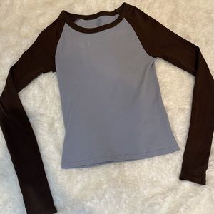 Brandy Melville- John Galt-Long Sleeve (Brown/Pale Blue)